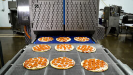 Grote Ultramatic Pizza topping slicer in action.